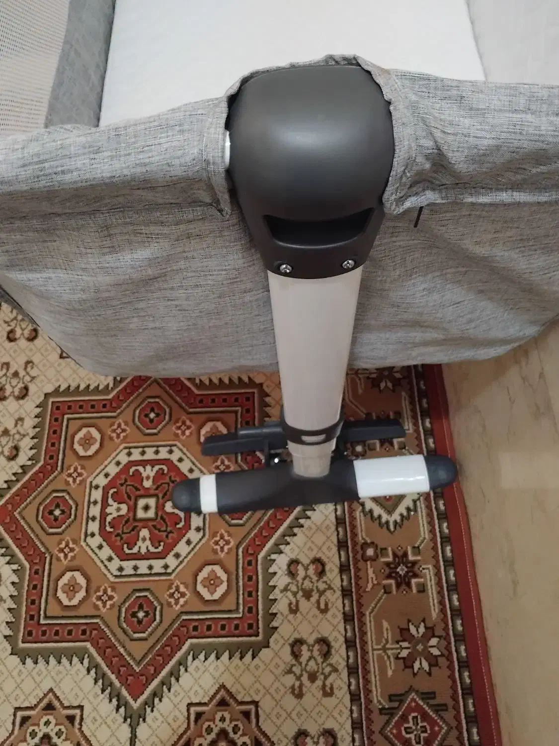 تخت نوزاد کنار مادر|تخت و صندلی بچه|دماوند, گیلاوند|دیوار