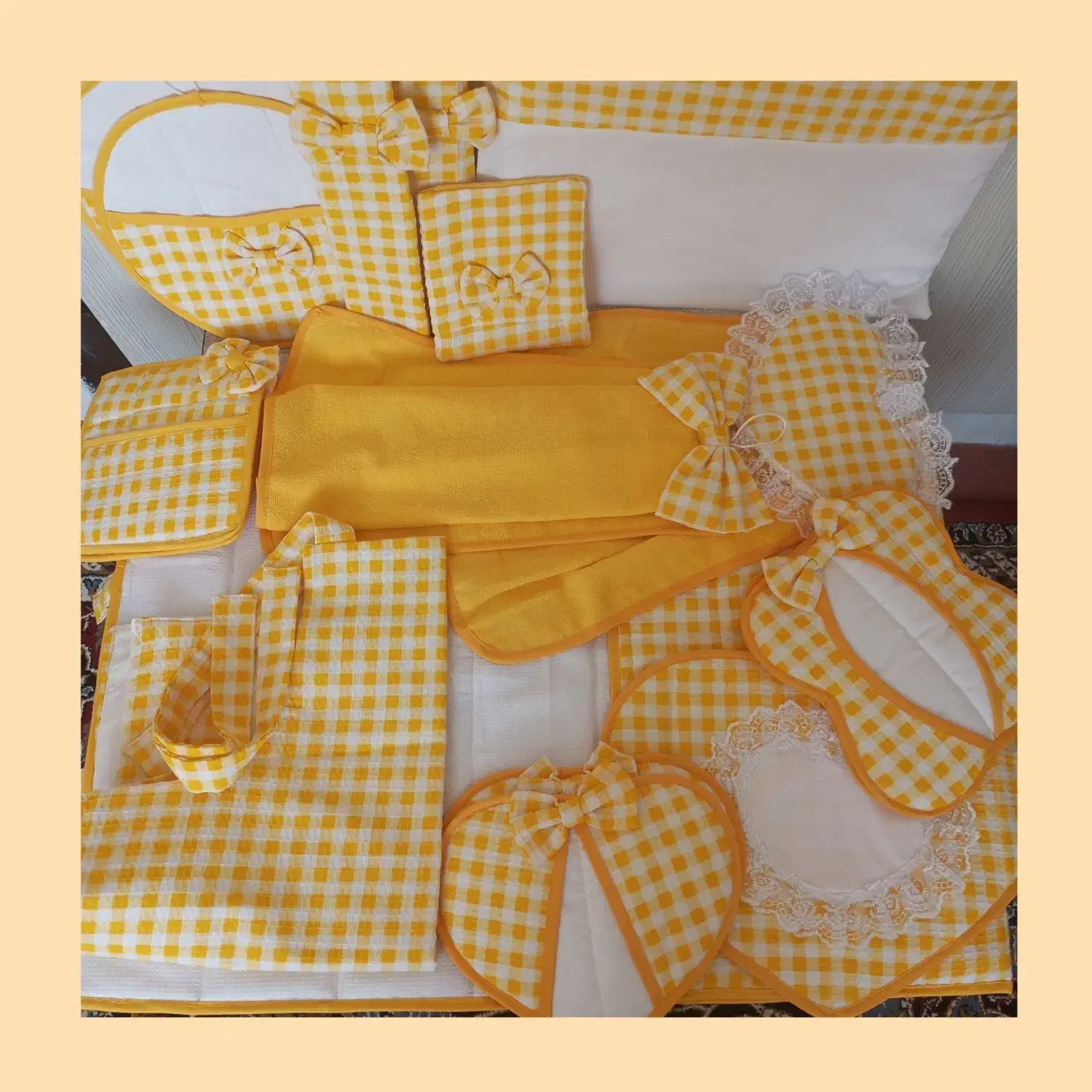 سرویس دست دوز آشپزخانه|سفره، حوله، دستمال آشپزخانه|مهاجران, |دیوار