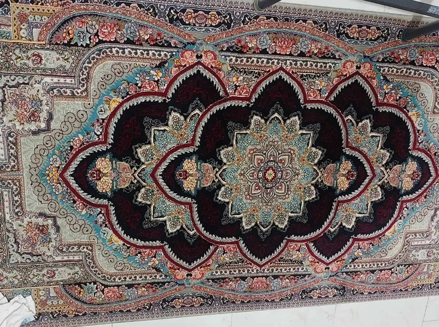 فرش کناره و حالچه|فرش|محمدیه-قزوین, |دیوار