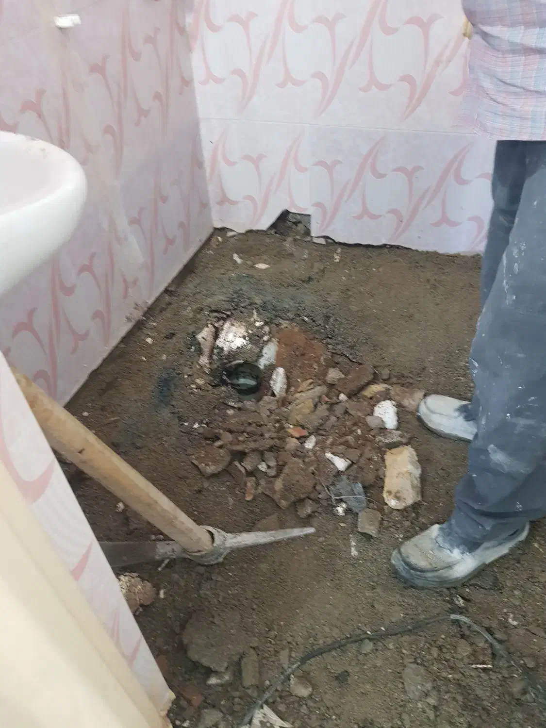 رفع نم ورطوبت سرویس بهداشتی، حمام و.|خدمات پیشه و مهارت|کرج, شاهین‌ویلا|دیوار