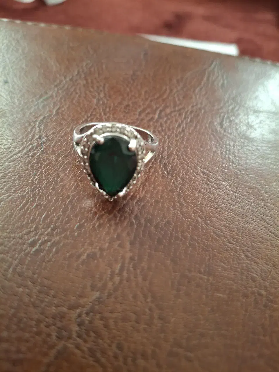 انگشتر عقیق و زمردی ورق بزنین|جواهرات|اردبیل, |دیوار