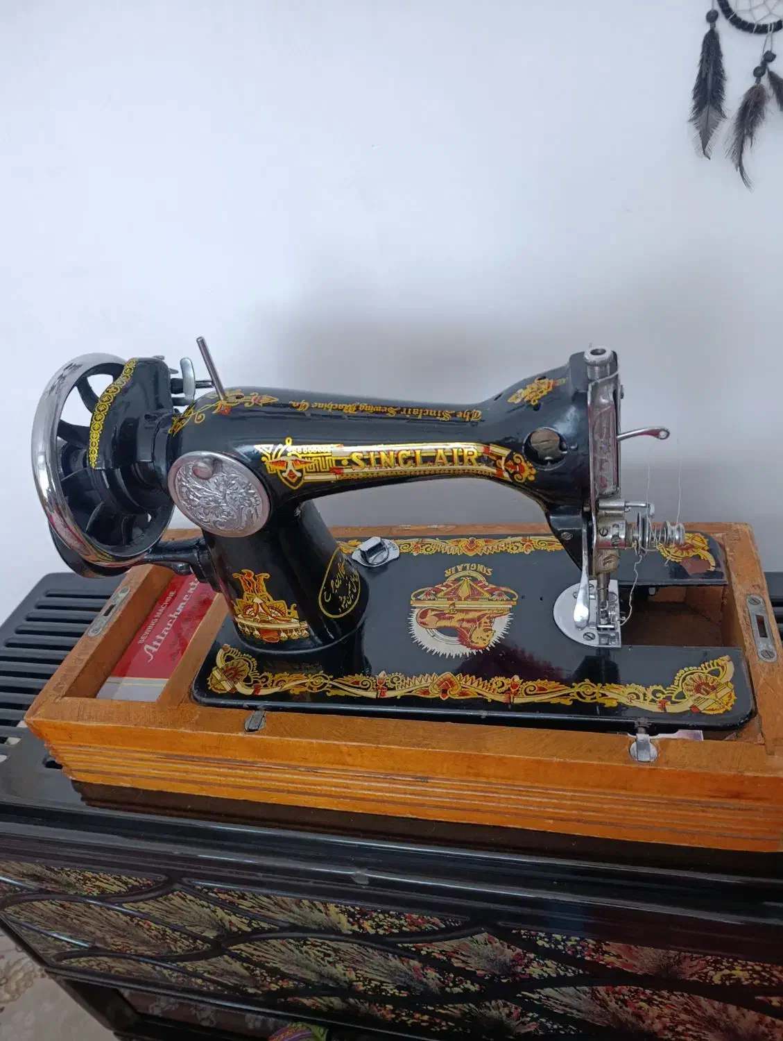 چرخ خیاطی قدیمی|چرخ خیاطی و ریسندگی|گنبد کاووس, |دیوار