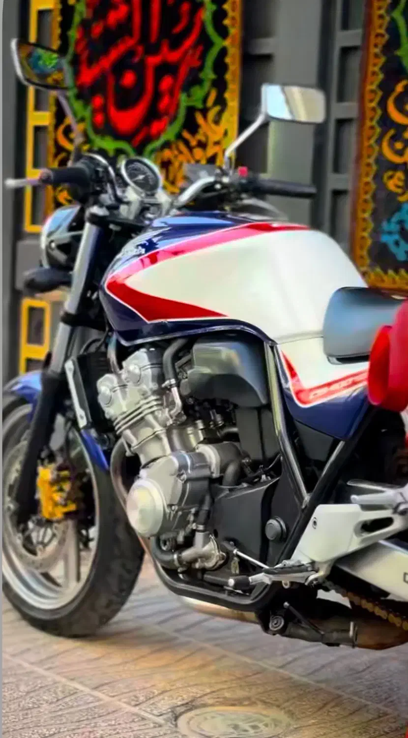 Cb 400 مدل ۲۰۱۰|موتورسیکلت|دلیجان, |دیوار