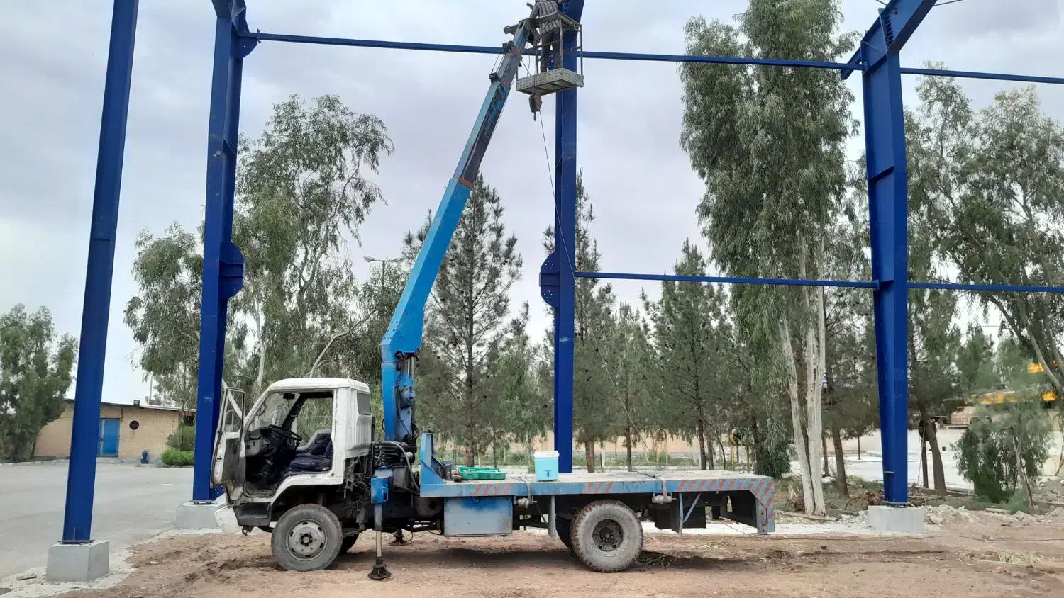 جرثقیل ۳تن ۳تلسکوپ وبالابر|خدمات حمل و نقل|قم, مسجد امام حسن|دیوار