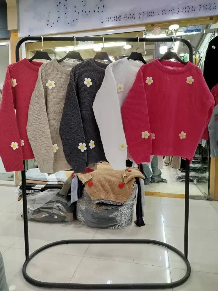 فروشنده خانم جهت کار در لباس زنانه|استخدام بازاریابی و فروش|کرمانشاه, |دیوار