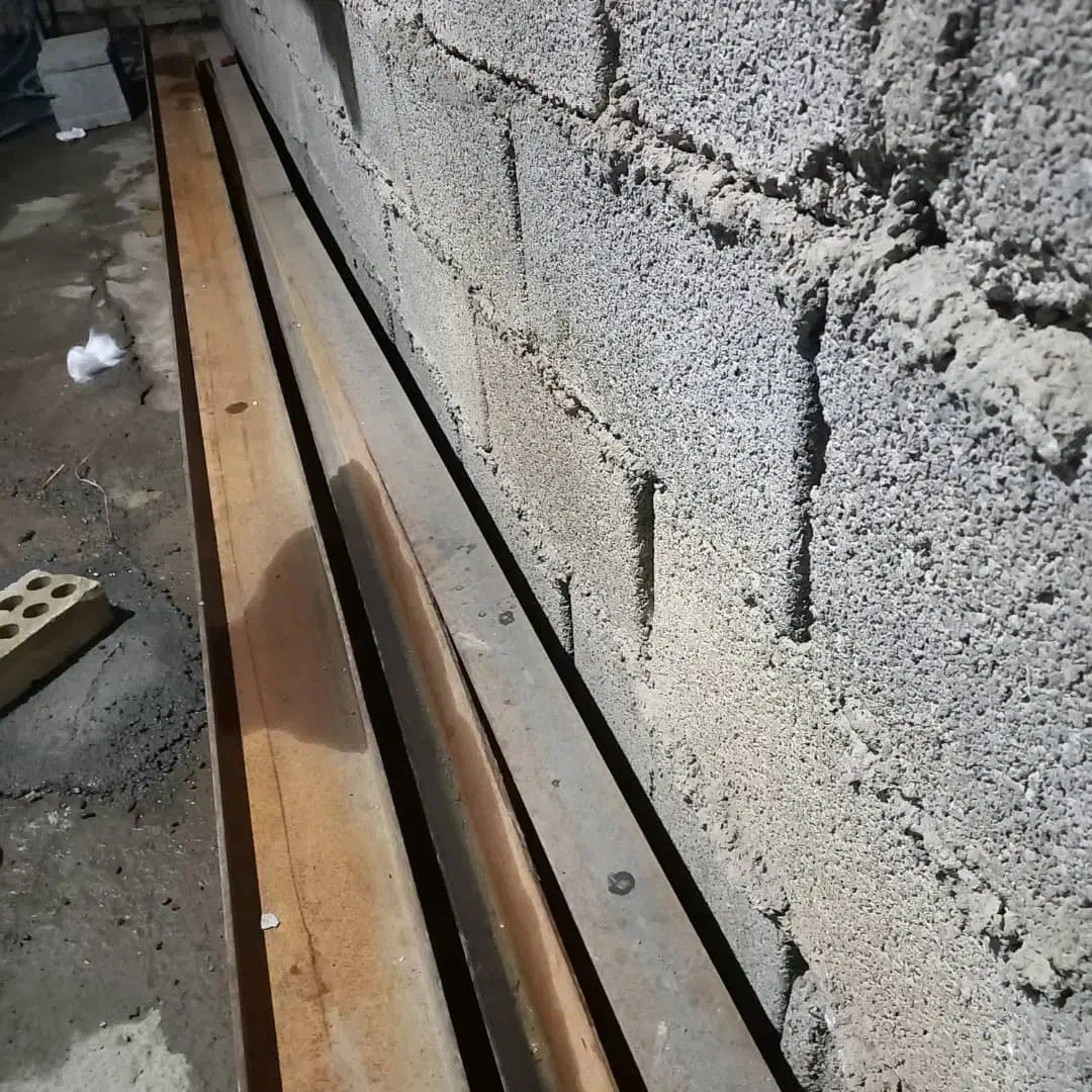 دوتا بیم ۱۶سایز۴متری و یه سپری ۱۶اونم ۴متری|مصالح و تجهیزات ساختمان|شوش, |دیوار