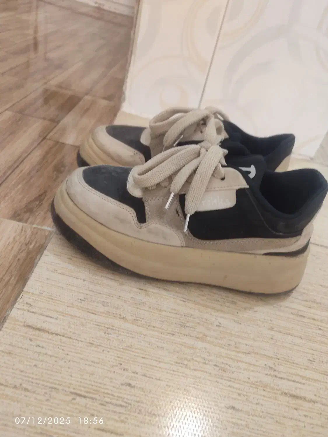 کفش سالم ونوبدون ایرادزنانه سایز۳۸|کیف، کفش، کمربند|روانسر, |دیوار