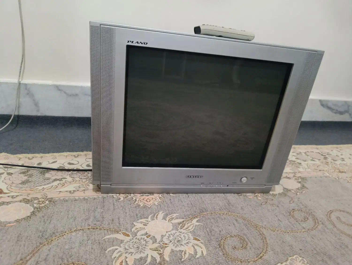 تلویزیون  ۲۱|تلویزیون و پروژکتور|قم, امامزاده ابراهیم|دیوار