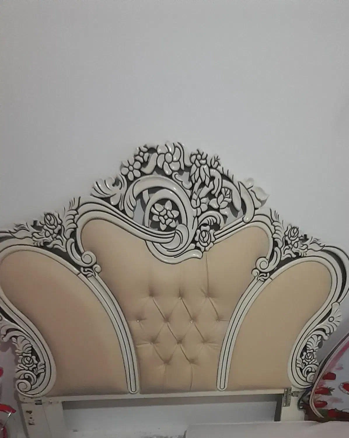 تخت|تخت و سرویس خواب|تربت‌حیدریه, شهرک ولیعصر|دیوار