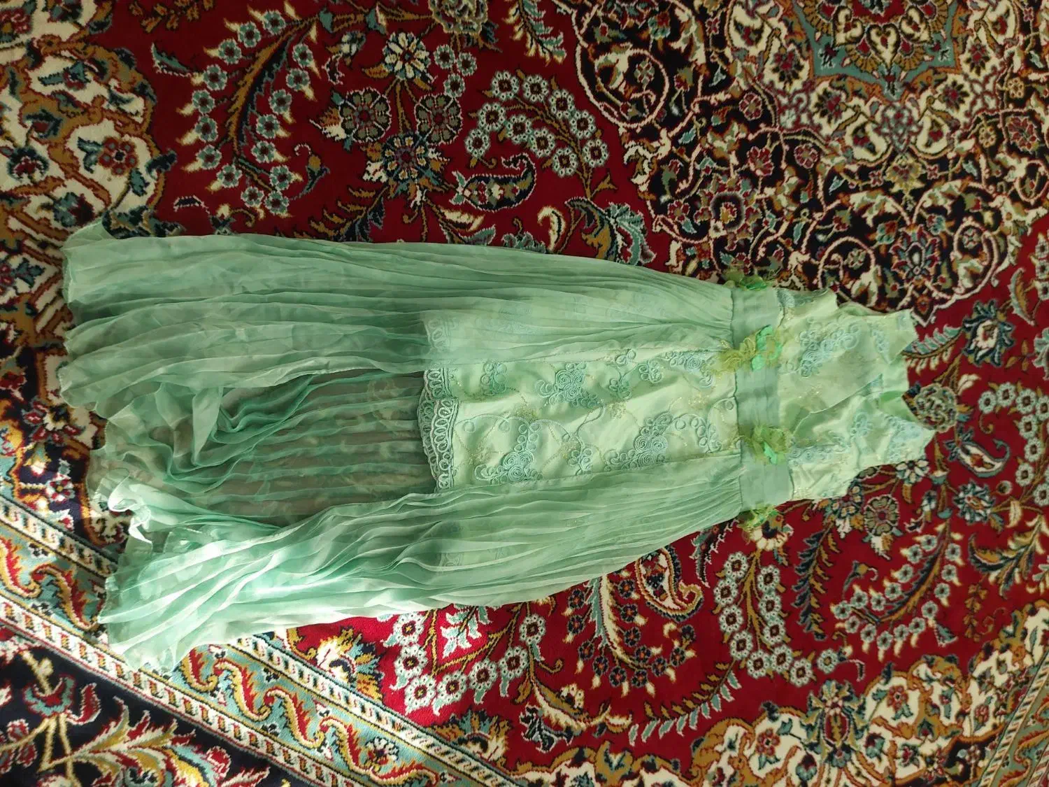 تعدادی لباس مجلسی|لباس|مشهد, مصلی (کارمندان اول)|دیوار