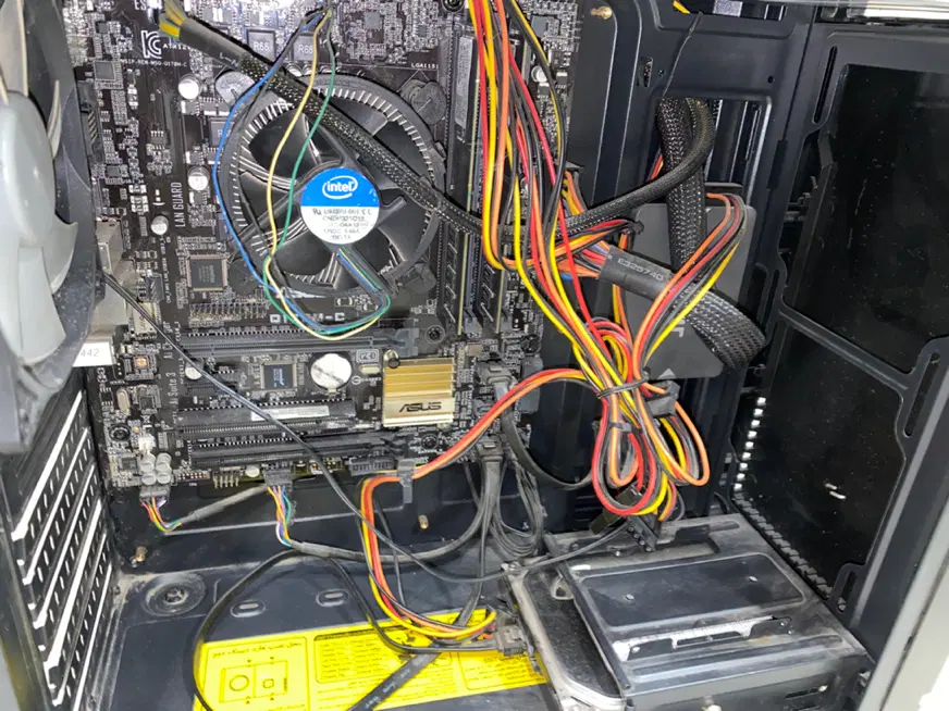 Pc کامپیوتر|رایانه رومیزی|اهواز, گلستان|دیوار