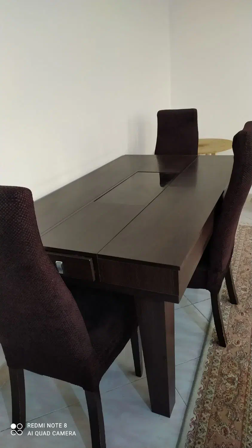 میز ناهار خوری|میز و صندلی غذاخوری|فردیس, نسترن غربی|دیوار