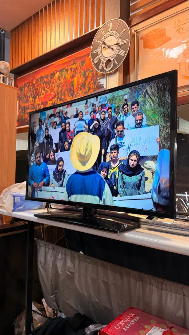 تلویزیون ال ای دی ۴۰ سامسونگ|تلویزیون و پروژکتور|قزوین, |دیوار