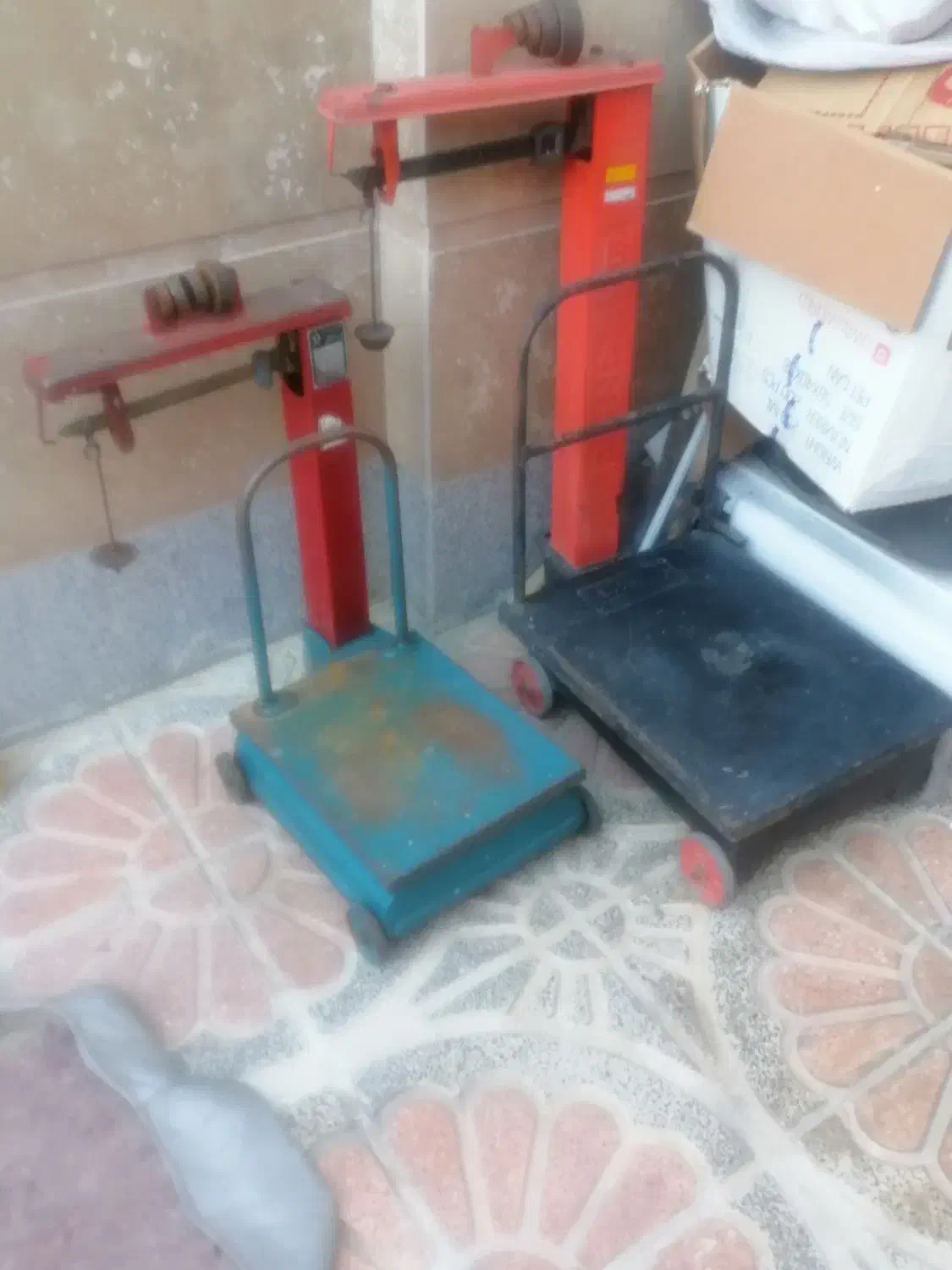 ترازو سنگی|ابزارآلات|شیراز, منطقه هوایی شهید دوران|دیوار