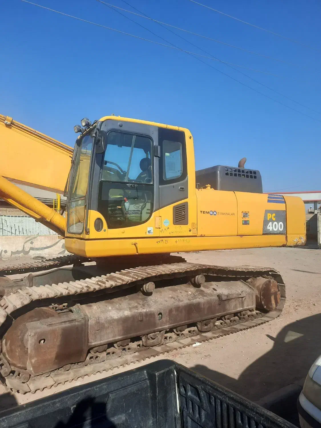 اجاره بیل زنجیری کماتسو ۴۰۰ پاکت|خدمات حمل و نقل|کرمان, |دیوار