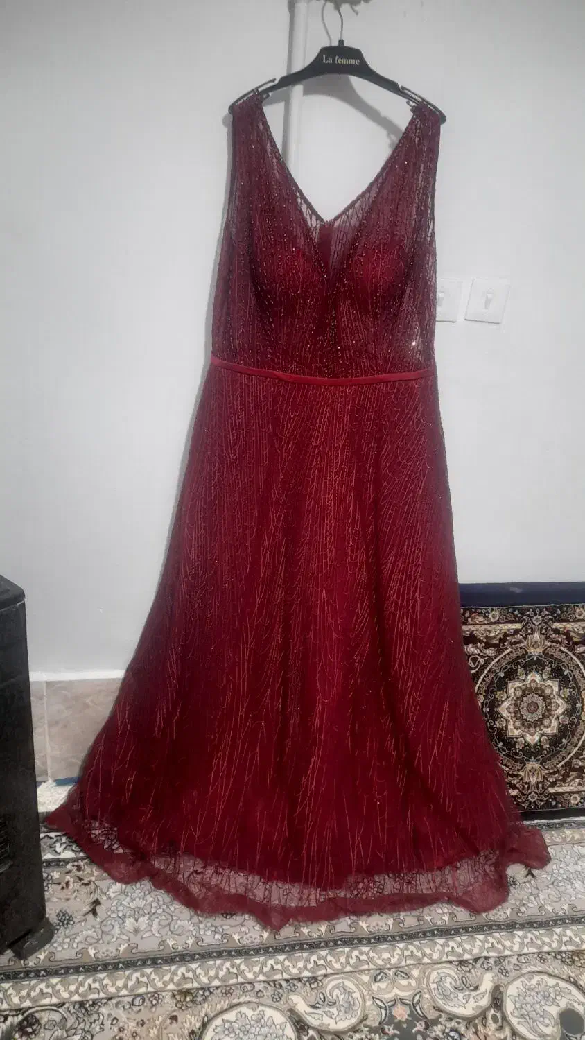 لباس مجلسی|لباس|شیراز, دلجو|دیوار