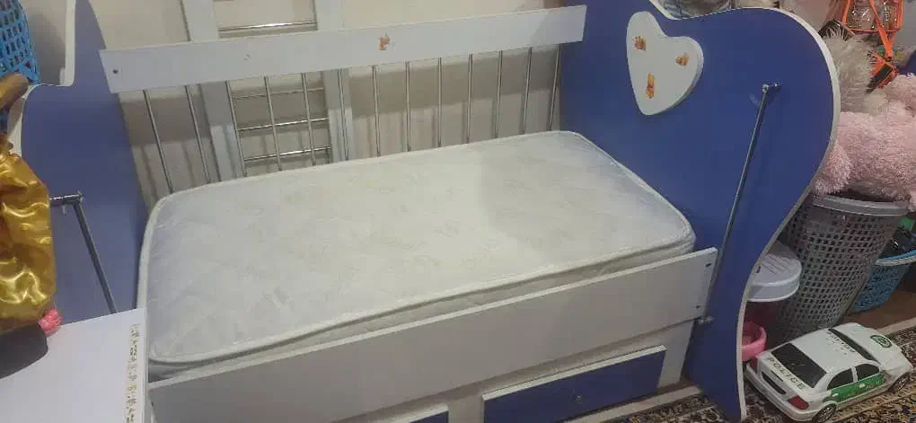 وسایل خونه تخت خواب،جاکفشی،میز تلوزیون صندلی درجه۱|تخت و صندلی بچه|مسجد سلیمان, |دیوار