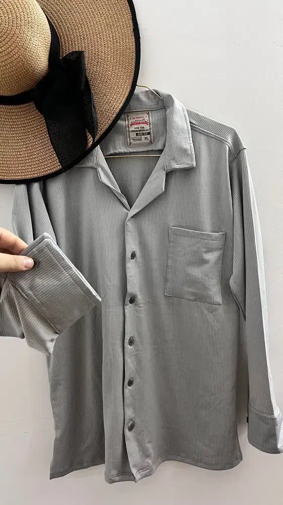 لباس|لباس|مشهد, نیزه|دیوار