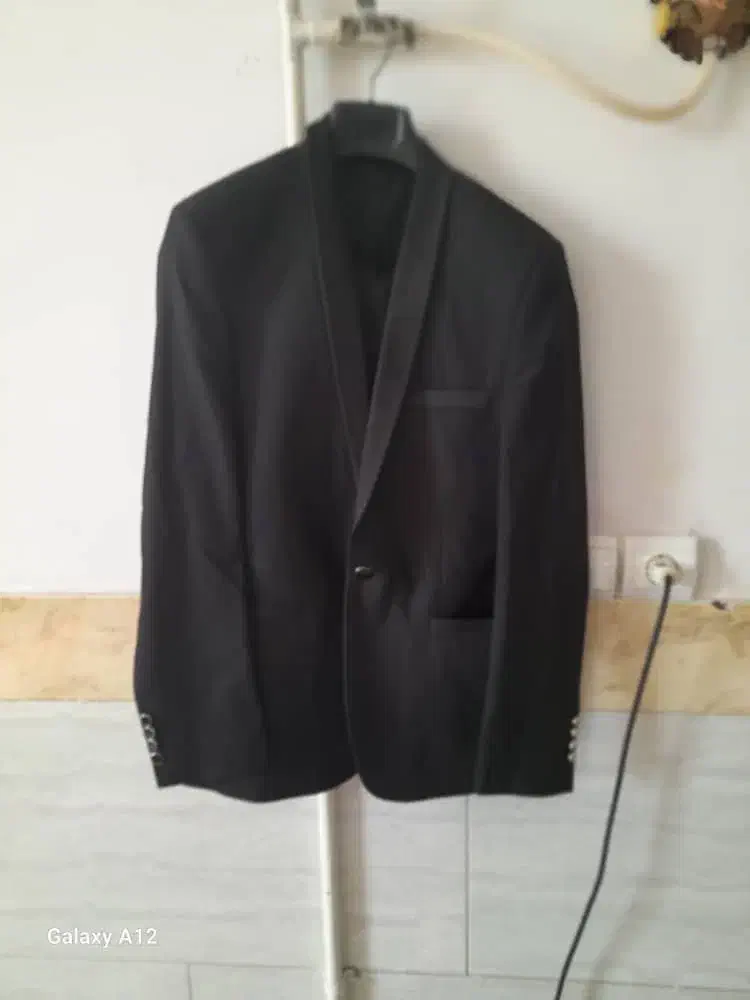 لباس|لباس|بروجرد, |دیوار