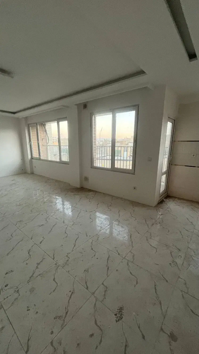 ۱۳۰ متری،سه خوابه/نوساز /شیک با سازه ای قوی/شریعتی|فروش آپارتمان|همدان, |دیوار