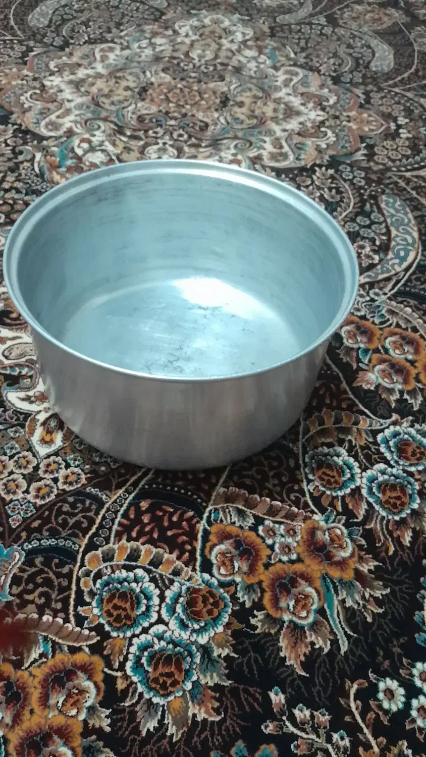 قابلمه|ظروف پختوپز|خنج, |دیوار