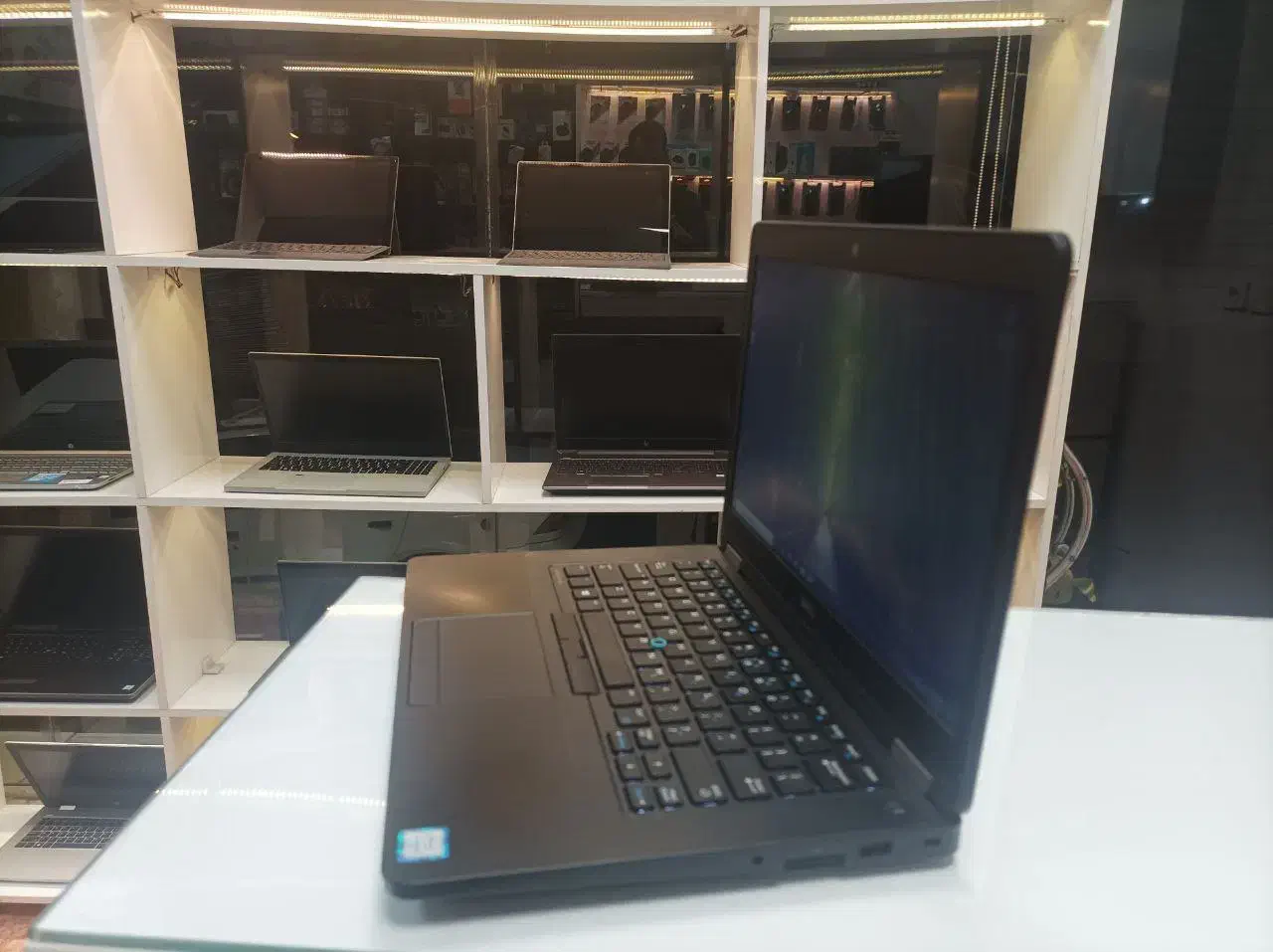 لپ تاپ Dell E5470   فروش اقساطی نوت بوک مثلث|رایانه همراه|سمنان, |دیوار