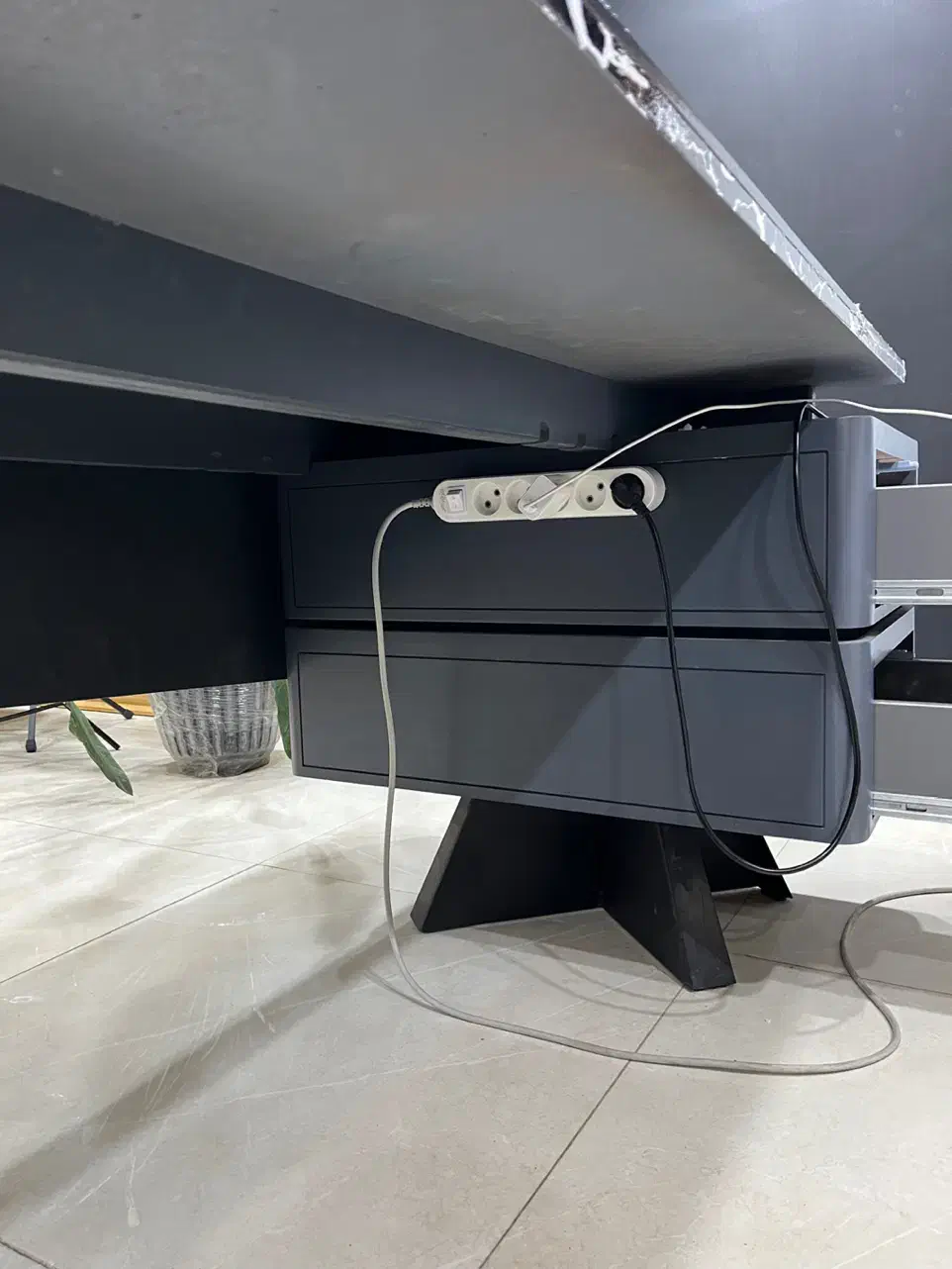 میز کار سالم نو|مبلمان اداری|رامسر, |دیوار