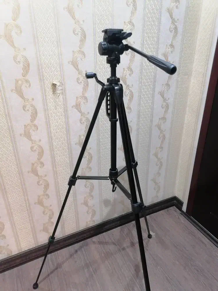 پایه دوربین عکس برداری و فیلم برداری|دوربین عکاسی و فیلمبرداری|تهران, بهمن یار|دیوار