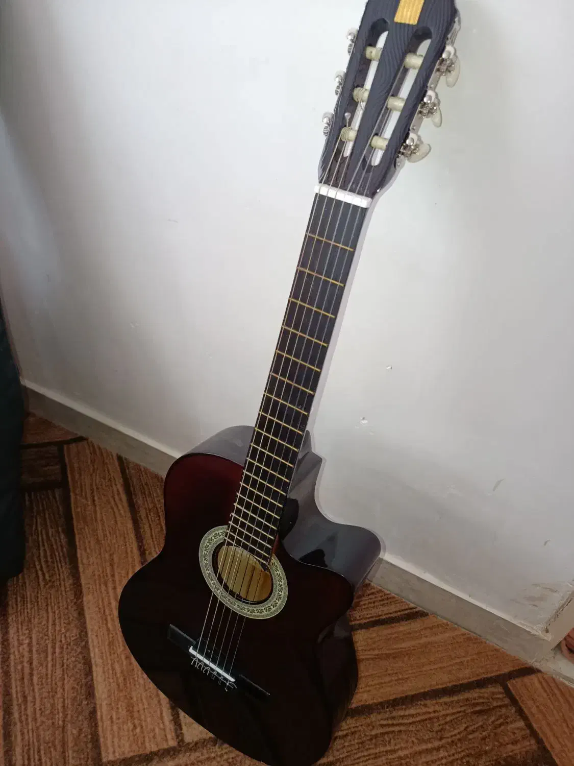 گیتار دیاموند آموزشی|گیتار، بیس، امپلیفایر|سهند, |دیوار