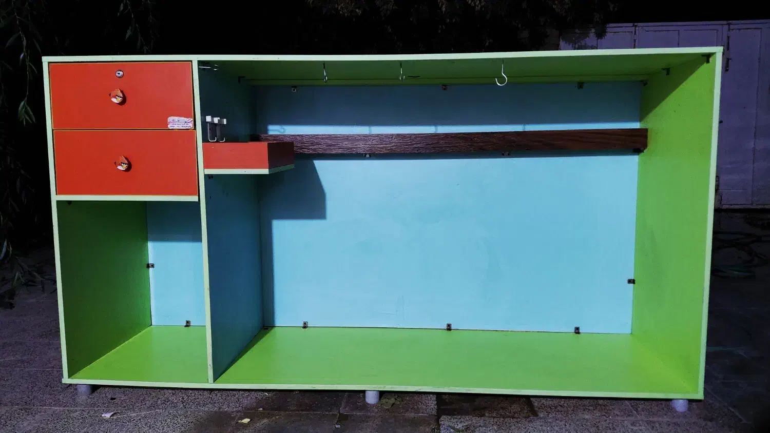 میز|میز تحریر و کامپیوتر|شیراز, دودمان|دیوار