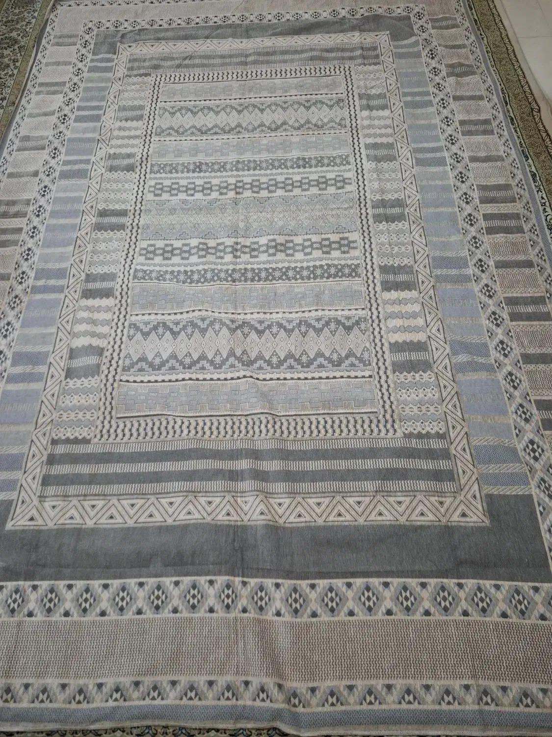 روفرشی ۶ متری و ۹ متری جنس  مخمل سیمین یزد|روفرشی|تهران, مینای جنوبی|دیوار