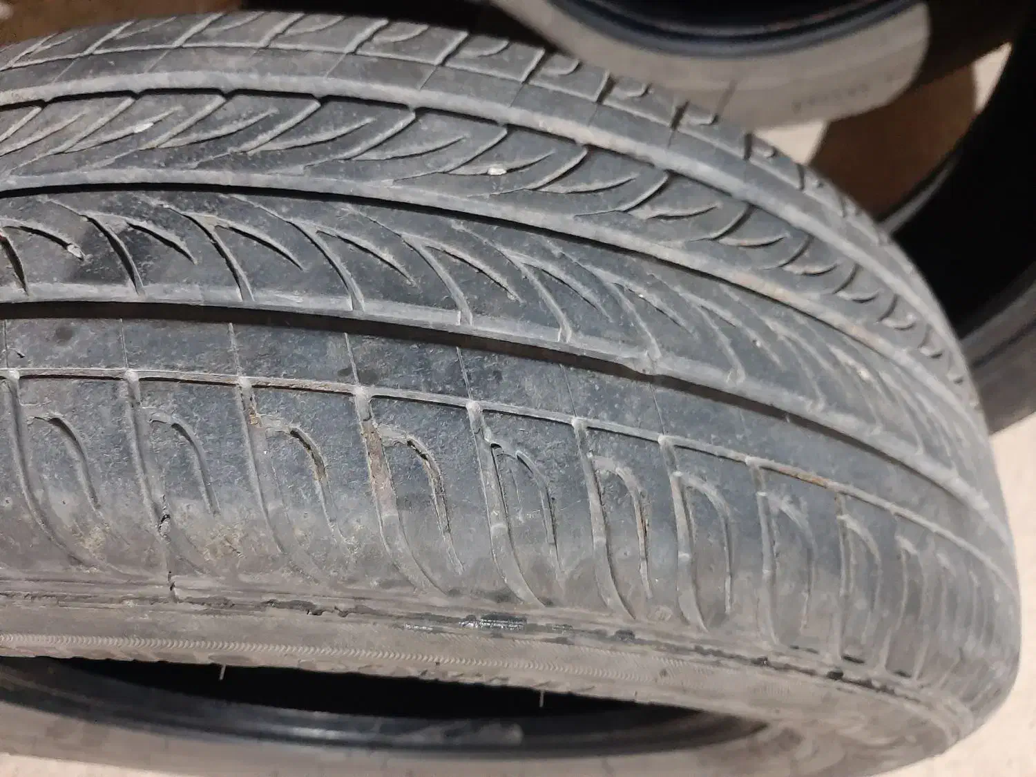 لاستیک کارکرده کوییک و تیبا|قطعات یدکی و لوازم جانبی|شباب, |دیوار