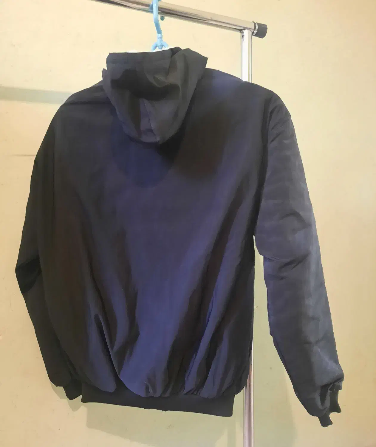 پوشاک|لباس|میانه, |دیوار