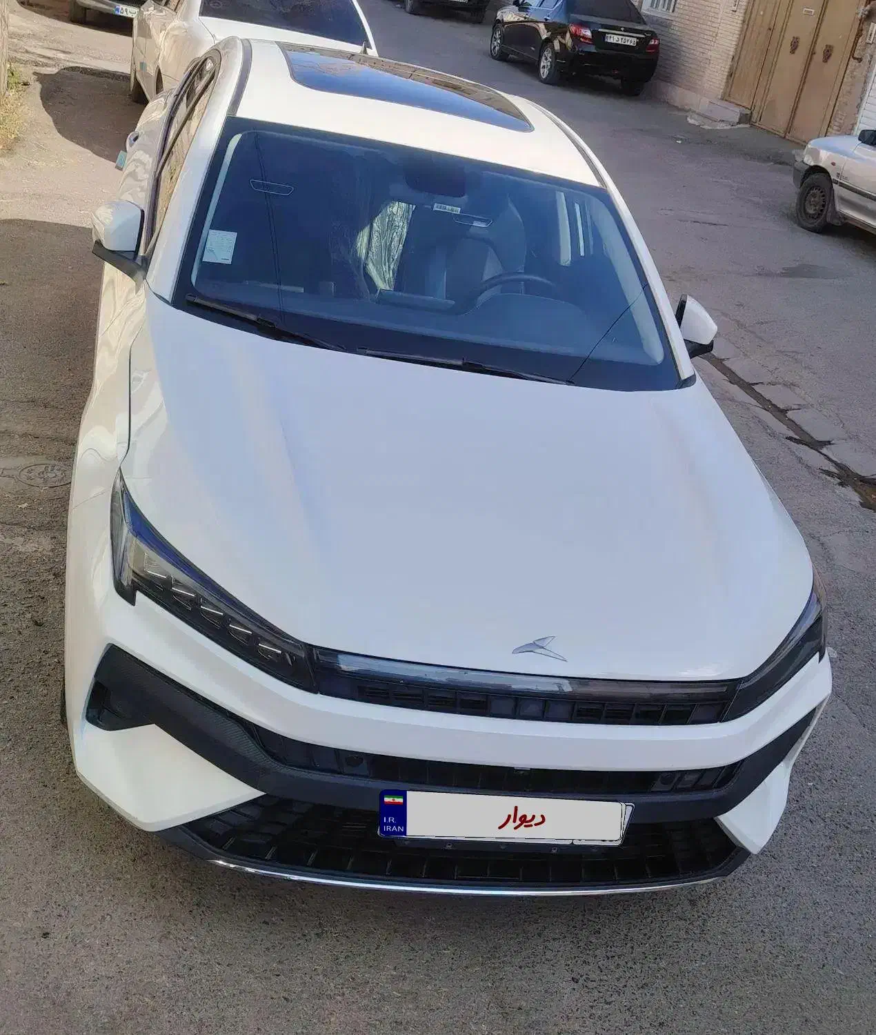 kmc j7 مدل 1402 سفید|خودرو سواری و وانت|سیرجان, |دیوار