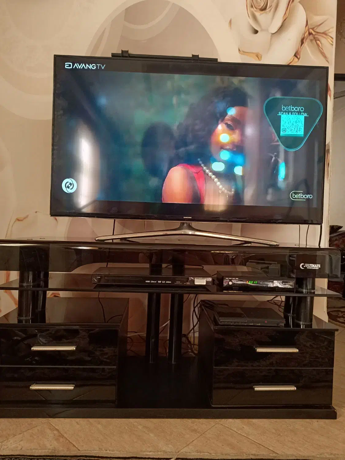 میز شیشهای|میز تلویزیون|رشت, شهرک صبا|دیوار