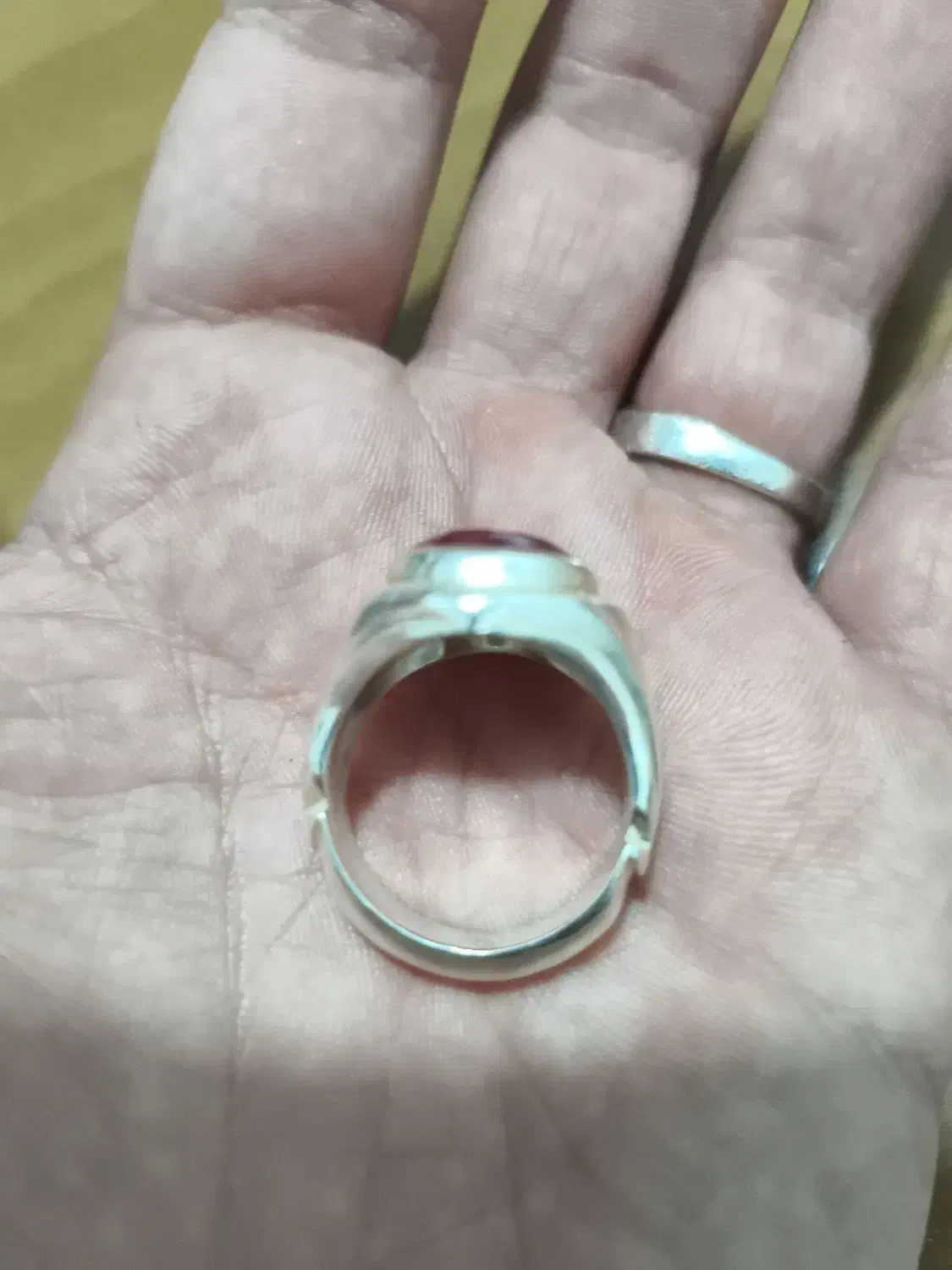 یاقوت برمه رگه دار|جواهرات|همدان, |دیوار