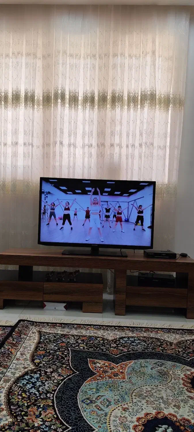 زیر تلویزیون در حد نو|میز تلویزیون|اهواز, فولاد|دیوار