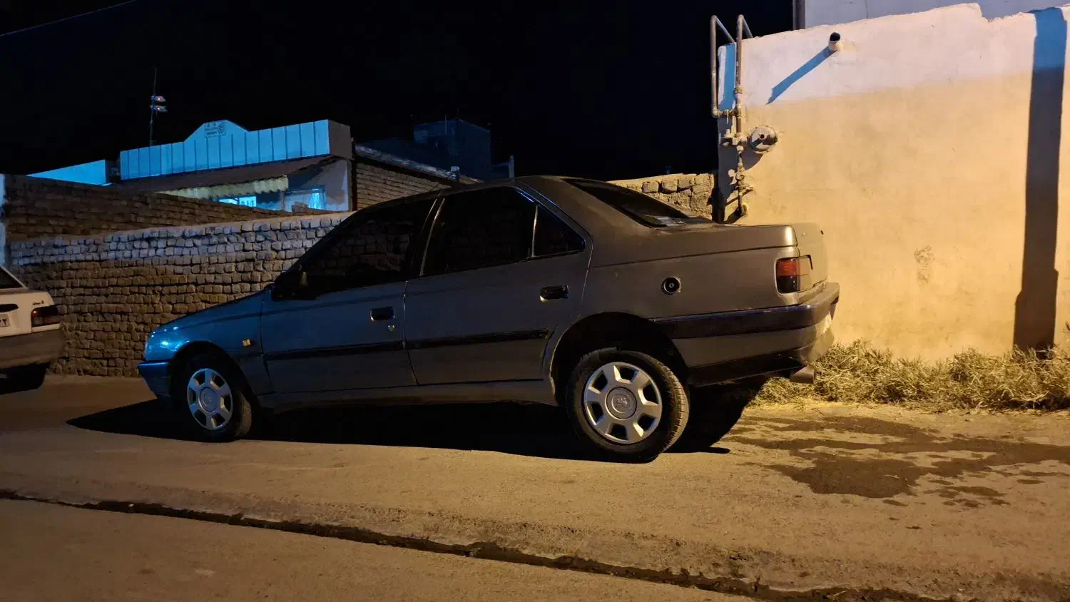 ۴۰۵ مدل ۸۹ سفارشی داشبورد کرم کم کار|خودرو سواری و وانت|رشتخوار, |دیوار