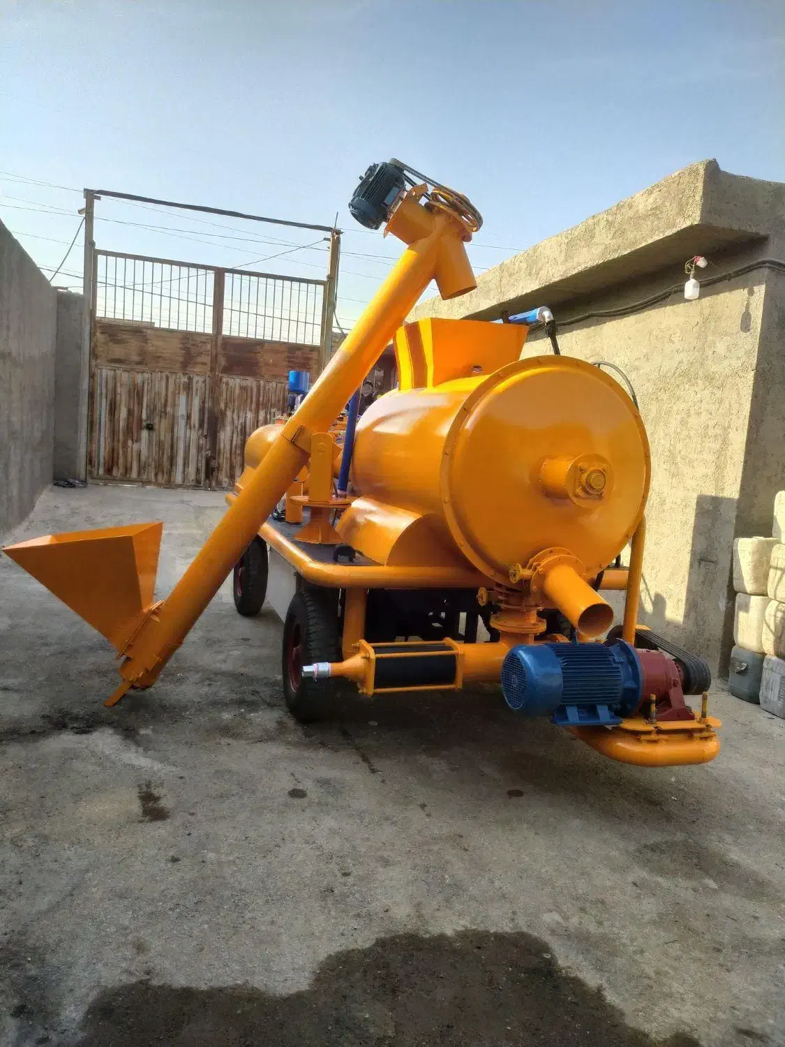 کارگر روز مزد|استخدام معماری، عمران و ساختمانی|ساوه, |دیوار