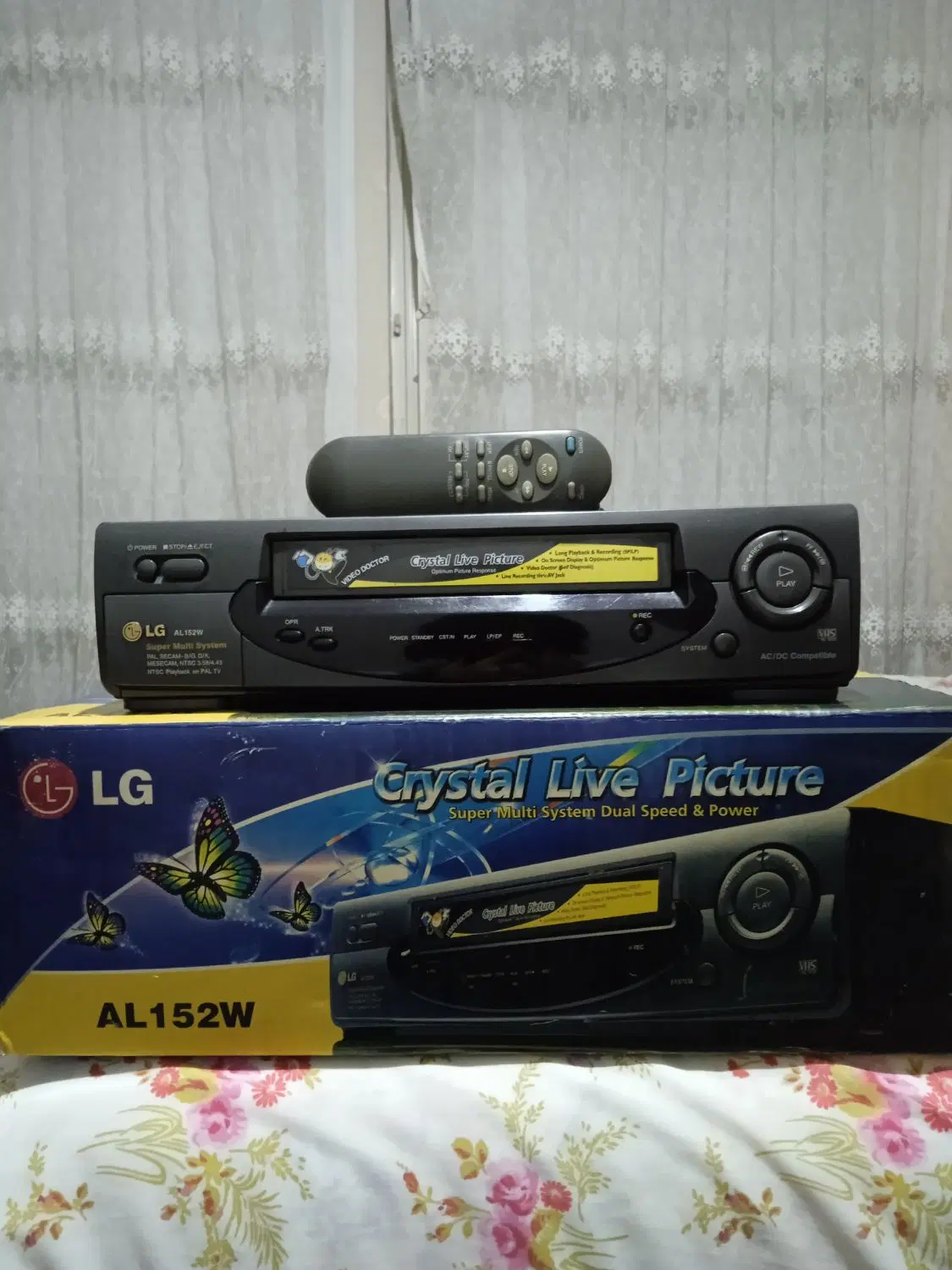 چهار دستگاه ویدئو ضبط و پخش و یک دستگاه پخش VHS|پخشکننده DVD و ویدیو|تهران, تهرانپارس شرقی|دیوار