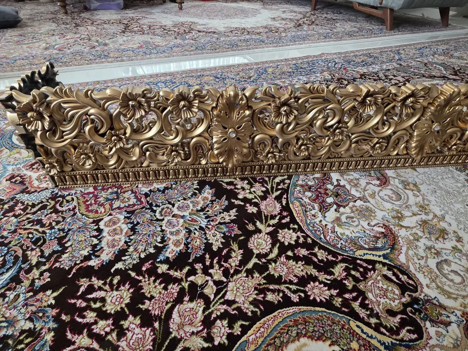 شال کنار پرده و کتیبه|پرده، رانر، رومیزی|خرمآباد, |دیوار