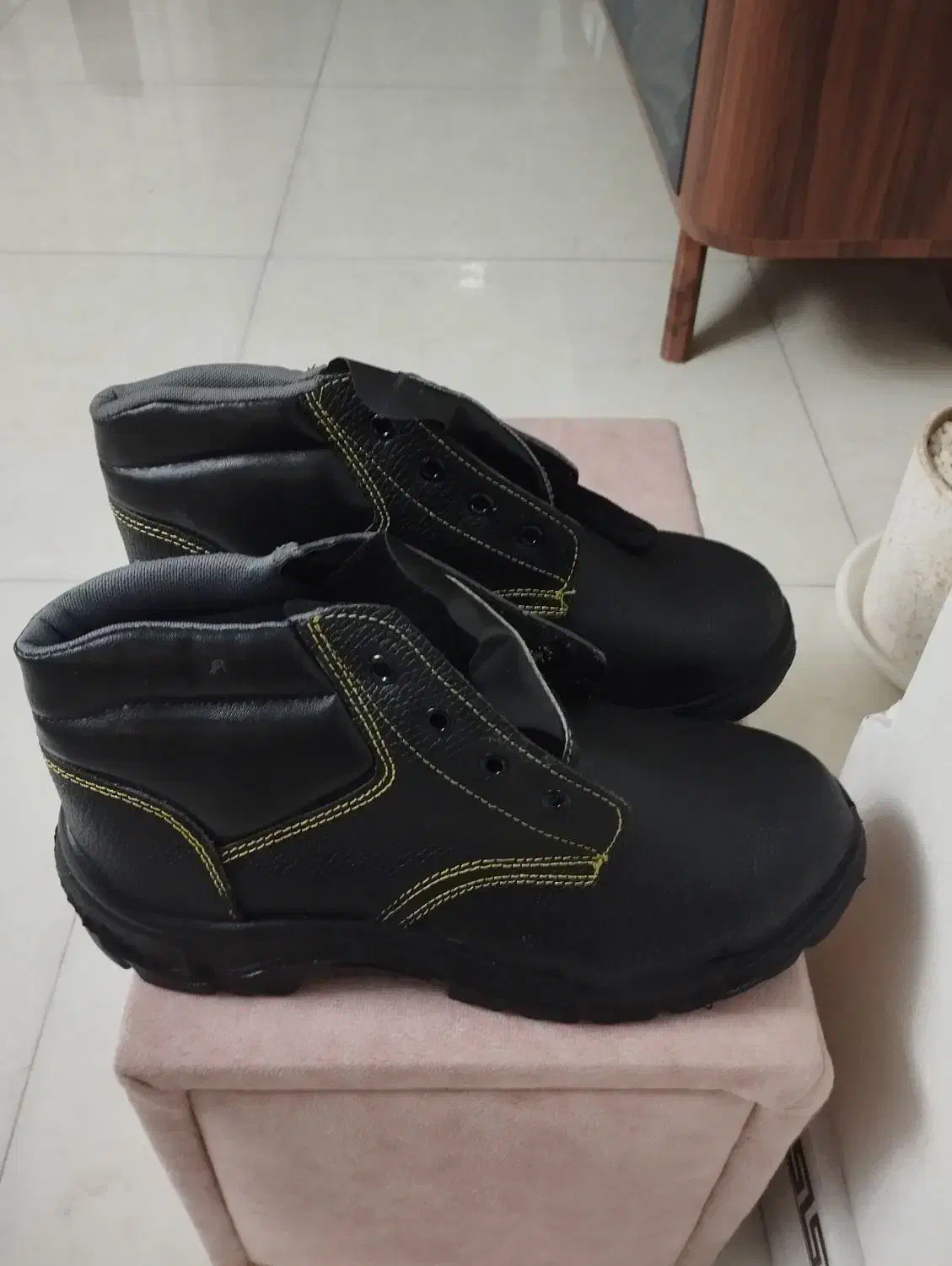 کفش کار نو|کیف، کفش، کمربند|پاکدشت, پاکدشت (مامازند)|دیوار