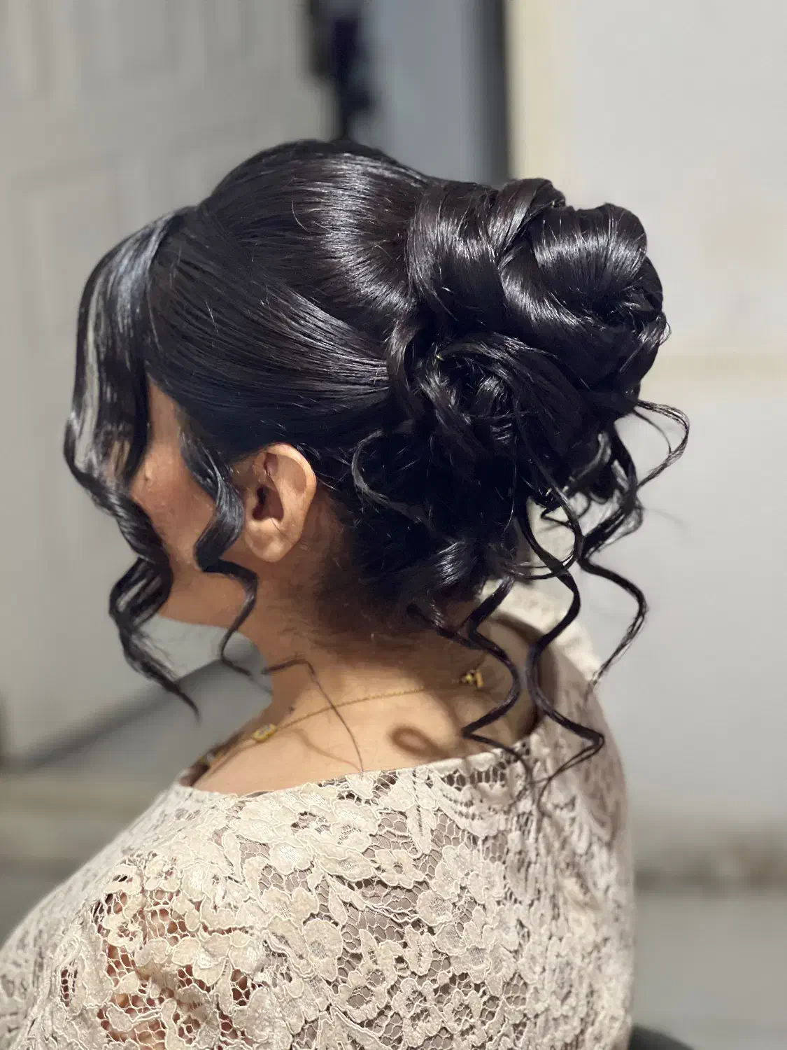 خدمات زیبایی|خدمات آرایشگری و زیبایی|چالوس, |دیوار