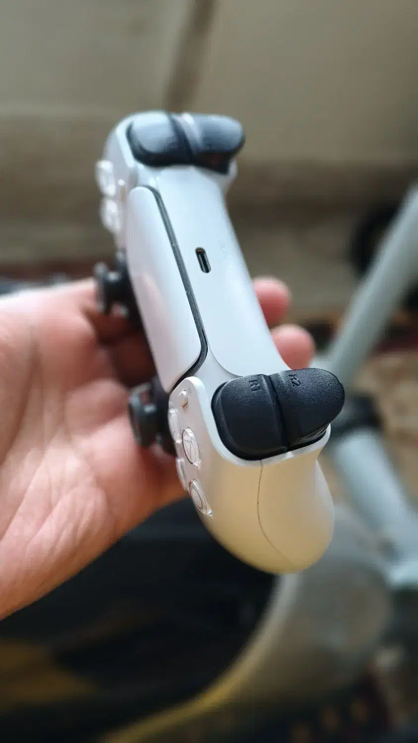 دسته ps5 در حد نو نو|کنسول، بازی ویدئویی و آنلاین|پرند, فاز ۲|دیوار