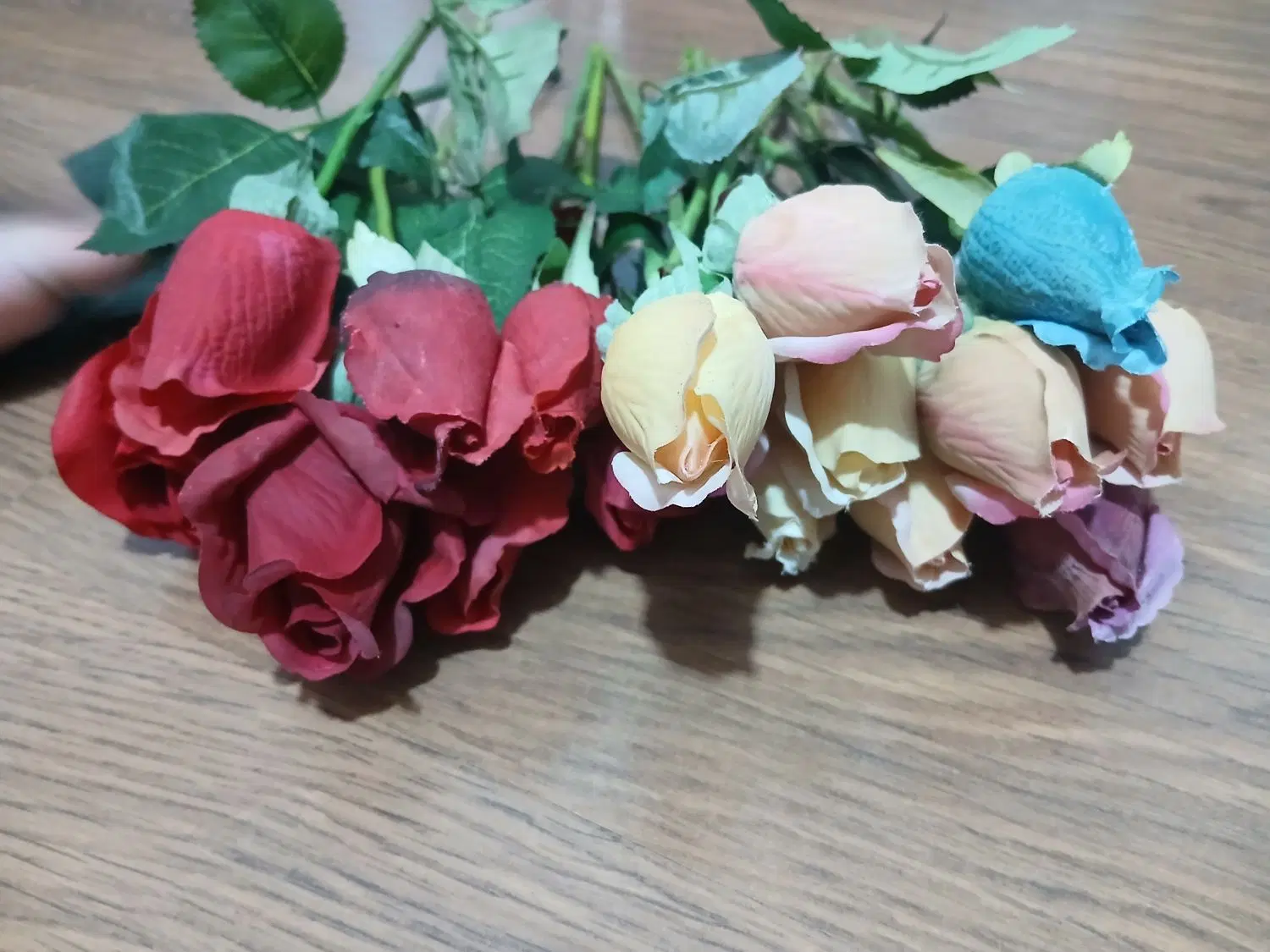 دسته گل عروس و گل رز|گل مصنوعی|کرج, اصفهانیها|دیوار