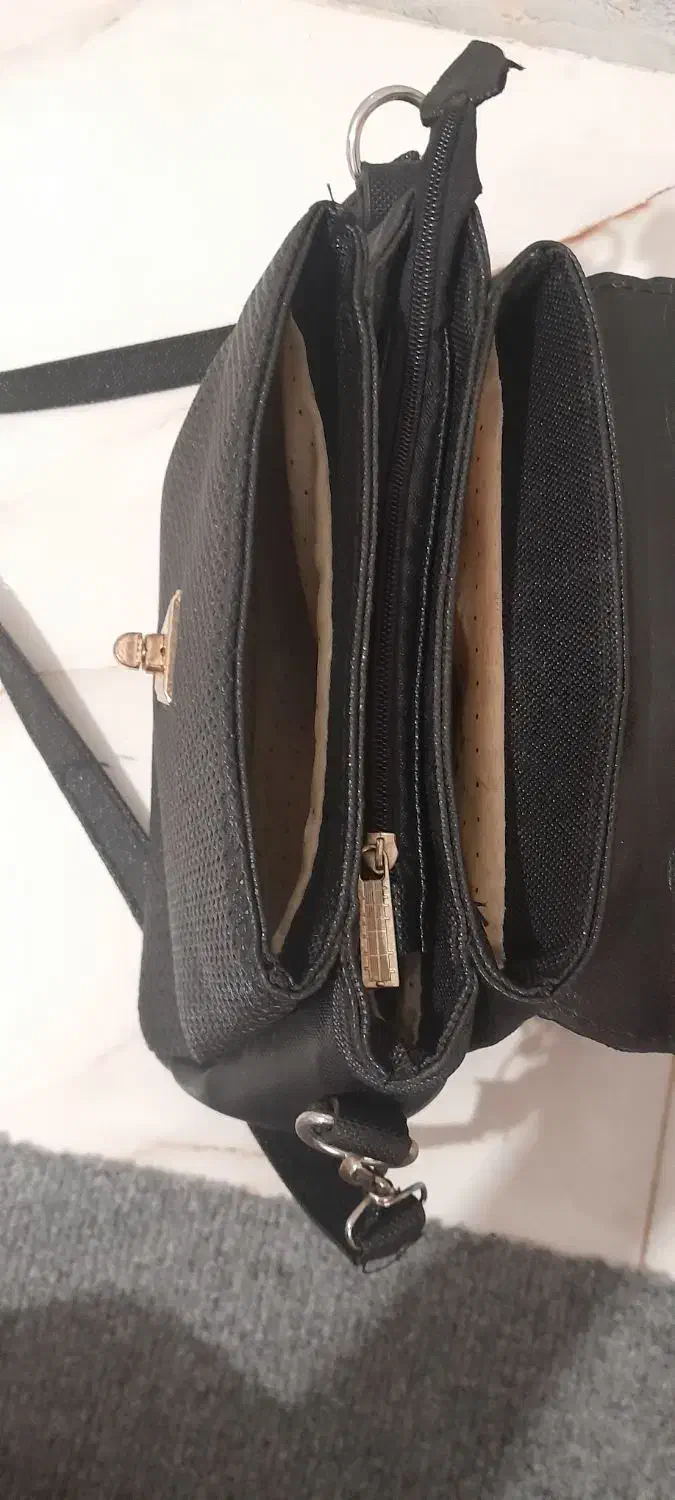 کیف در حد نو|کیف، کفش، کمربند|کلاله, |دیوار