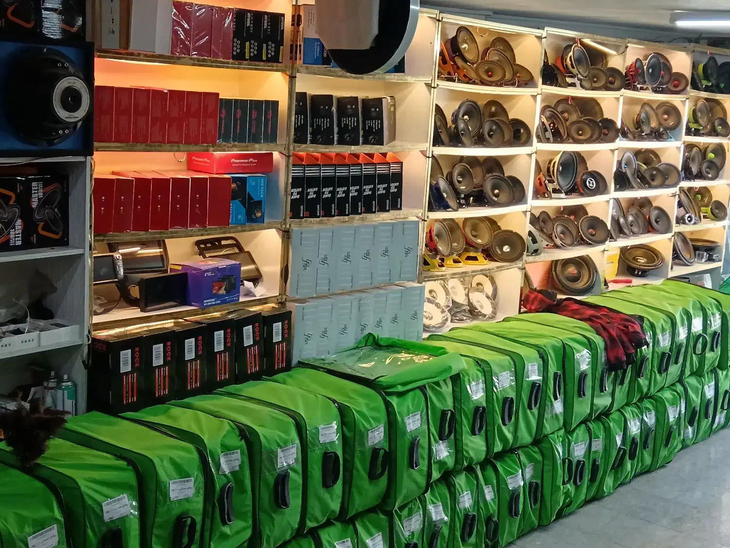 بدون پیش پرداخت مانیتور،دوربینrروکش صندلی|قطعات یدکی و لوازم جانبی|اصفهان, پروین|دیوار