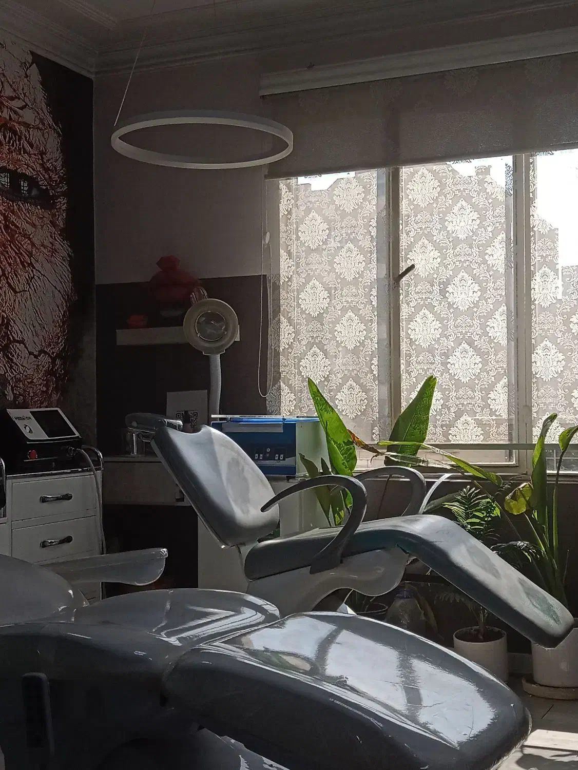 منشی خانم مطب زیبایی دکتر صادقیه|استخدام درمانی، زیبایی، بهداشتی|تهران, فردوس|دیوار