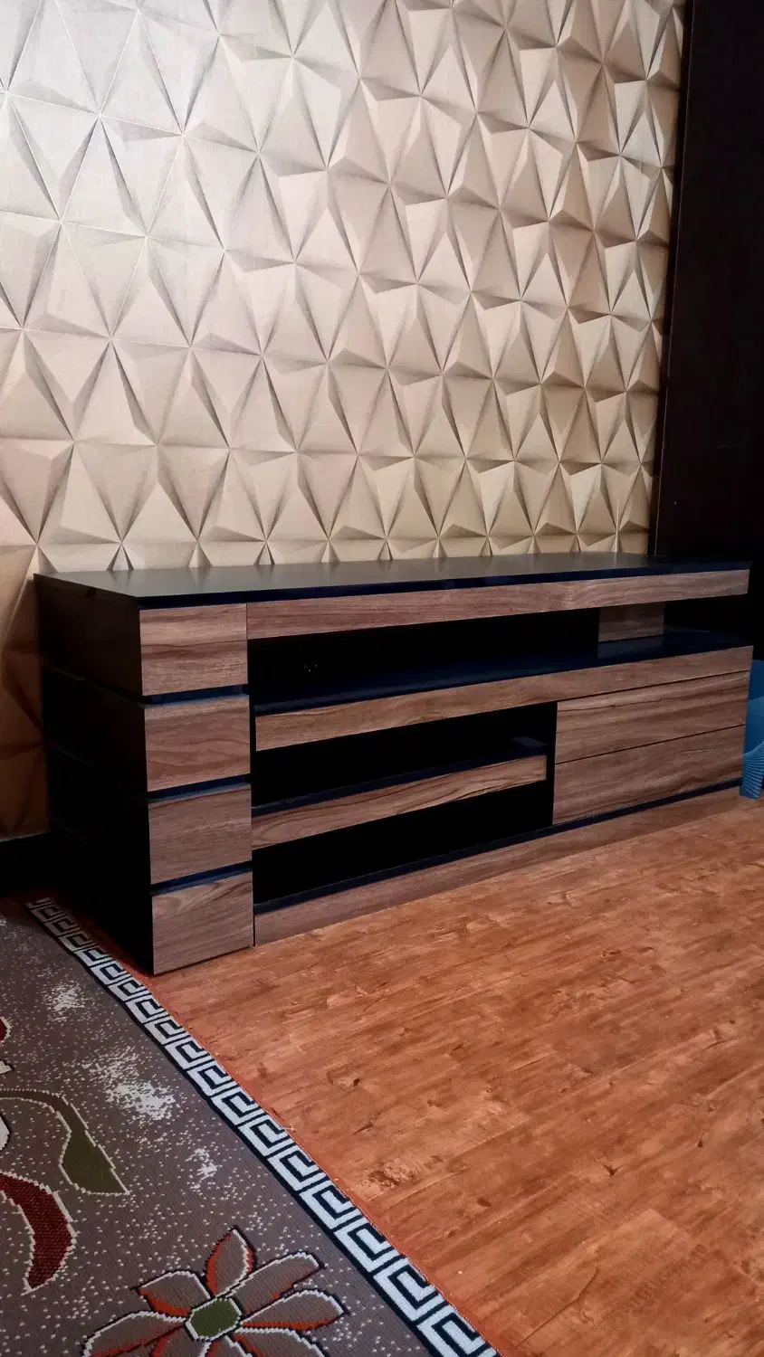 میز تلوزیون کاملا سالم و در حد نو|میز تلویزیون|فولادشهر, A2|دیوار