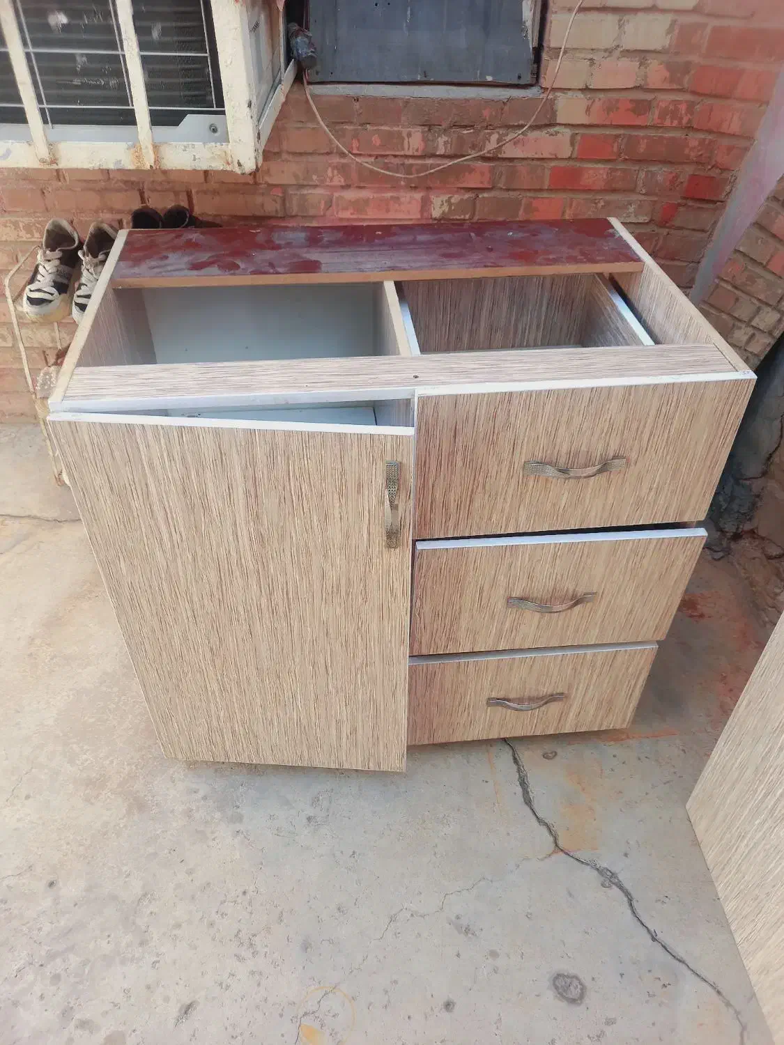 تعدادی کابینت ام‌دی اف و فلز میز تیوی سینک و...|مبلمان خانگی و میز عسلی|مسجد سلیمان, |دیوار